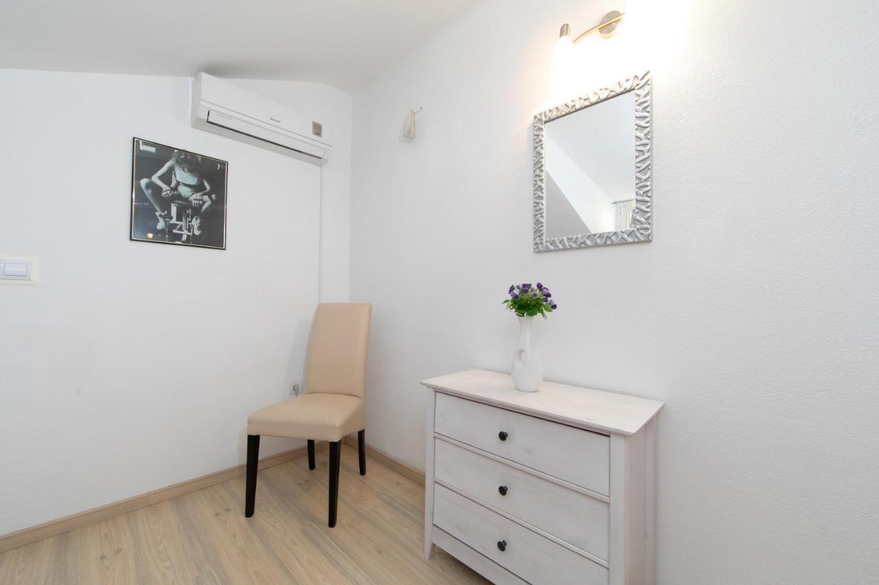 Apartmani Silva Tučepi Екстериор снимка